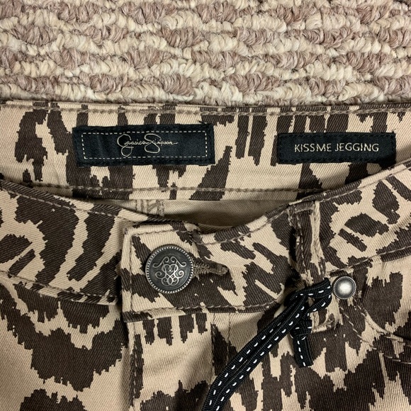 Jessica Simpson Ikat Print Kiss Me Jeggings Ladies Sz 28 - Picture 4 of 5